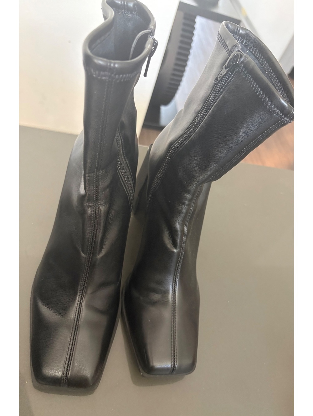 Gianni Bini Holy-Grail Black leather block heel boot
